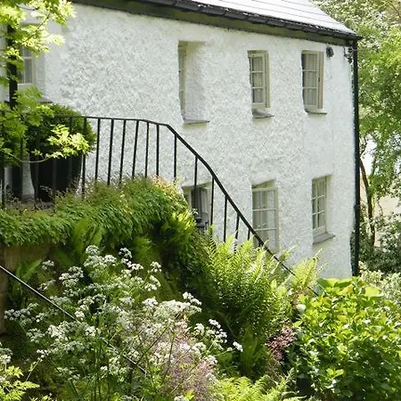 Spring Bed & Breakfast 4*